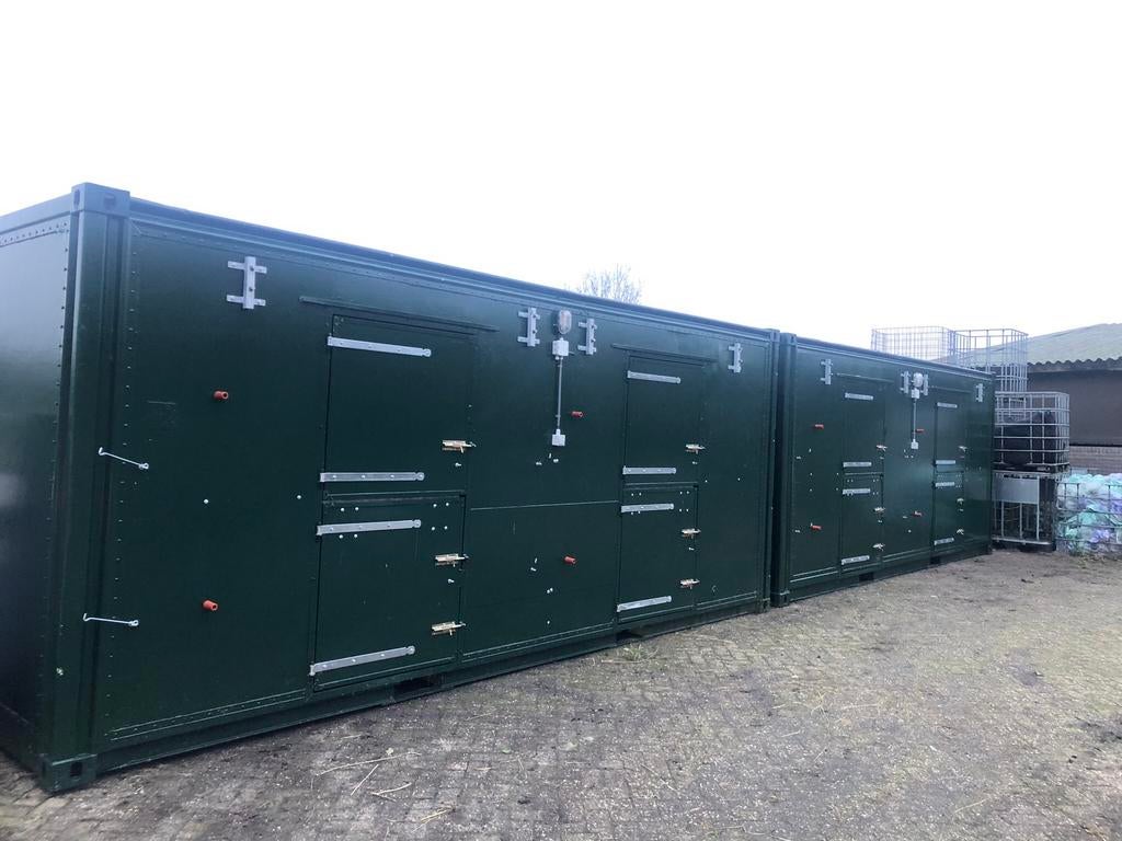 Stalcontainer 35 euro per week!!, Stalling, 2 of 3 paarden of pony's