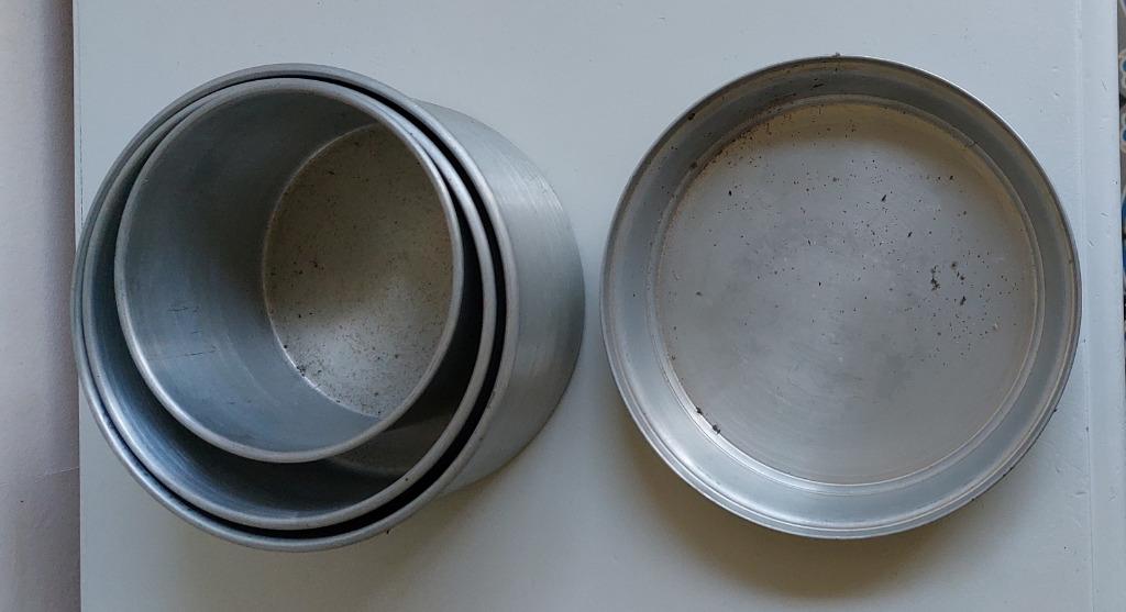 Trois casseroles emboîtables en aluminium pour le camping, Caravanes & Camping, Accessoires de camping, Utilisé, Enlèvement ou Envoi