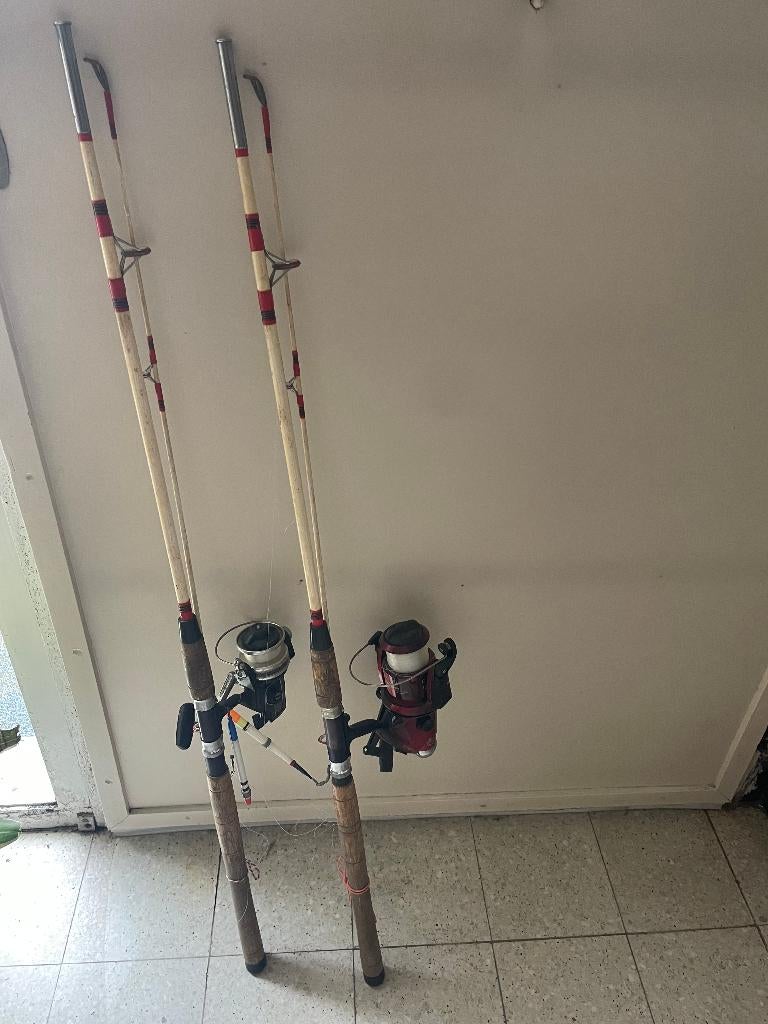 Matériel de pêche : 2 couloirs et toutes sortes de..., Enlèvement