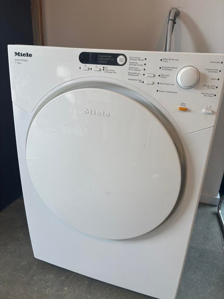 Droogkast Miele Novotronic 100€ & Gratis wasmachine Miele, 6 à 8 kg, Évacuation d'air, Chargeur frontal, Enlèvement