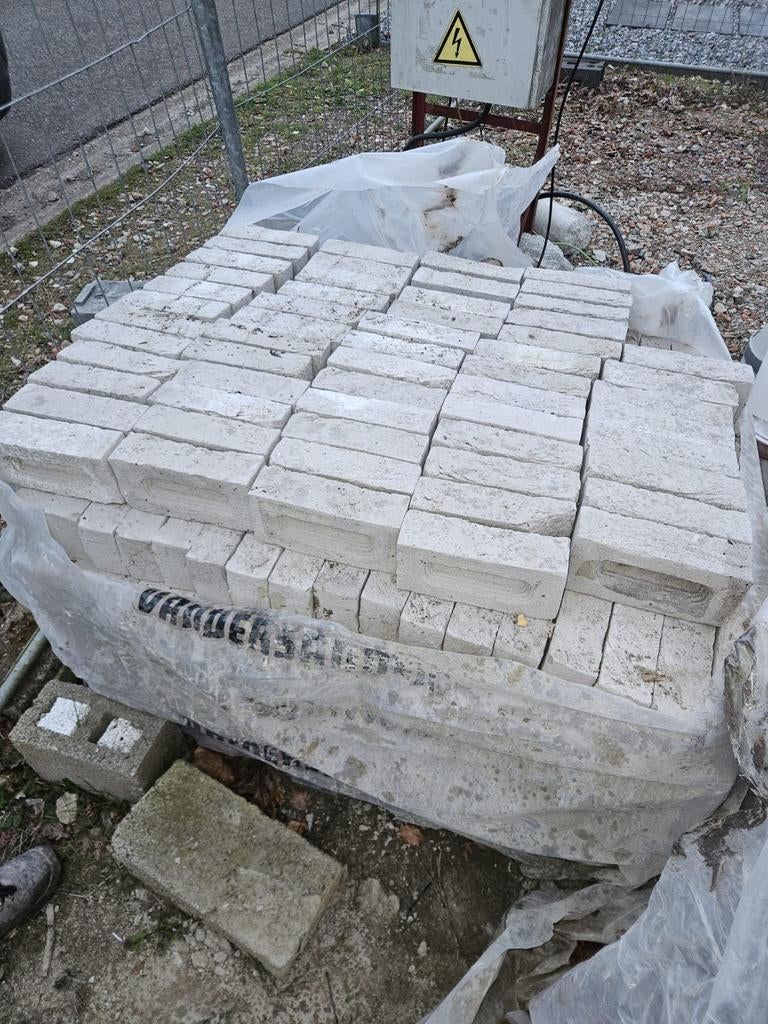 Vandersanden Rega bakstenen +/- 380 stuks, Doe-het-zelf en Bouw, Metselstenen, Ophalen, Bakstenen