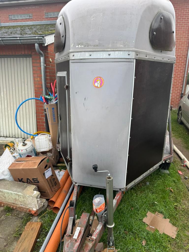 Van 2 chevaux, Dieren en Toebehoren, Paarden en Pony's | Trailers en Aanhangwagens, Ophalen of Verzenden, Gebruikt, 2-paards trailer