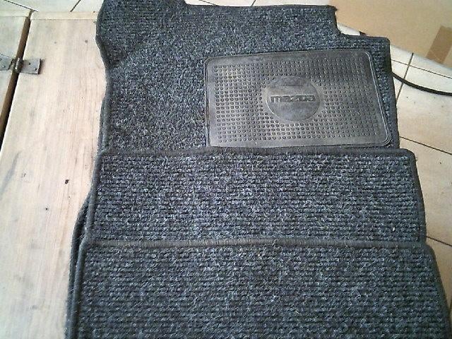 Mazda 323 matten, Auto's, Mazda, Particulier, Te koop