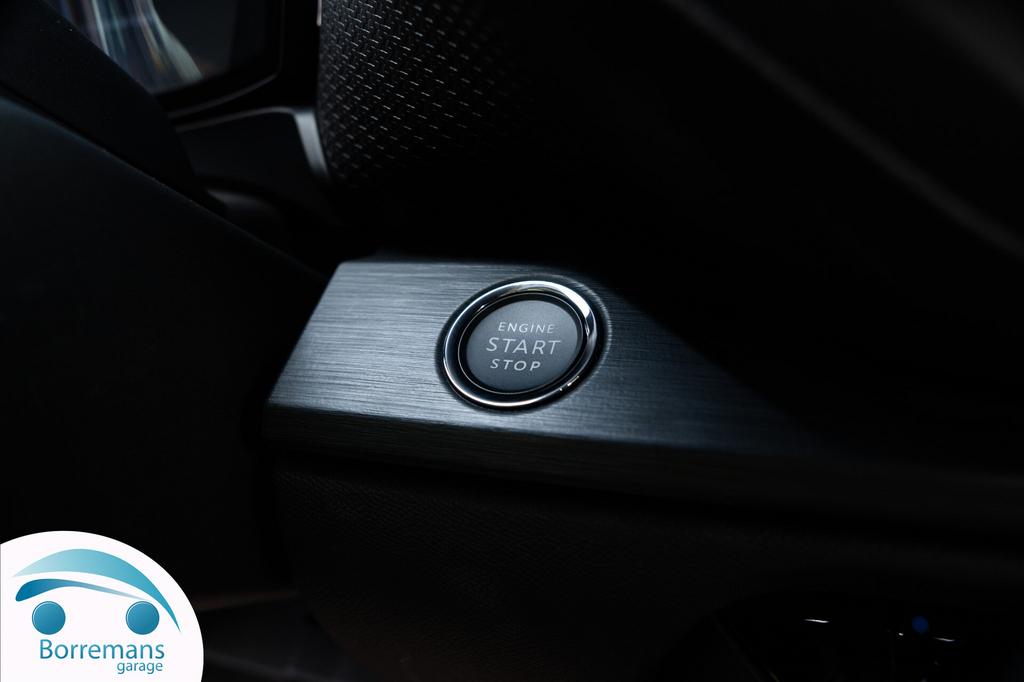 Citroen C5 X SHINE Carplay/Navi/Camera/Leder...., Auto's, Citroën, 1199 cc, USB, 0 kg, Wit