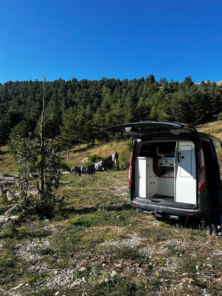 Camper: Ford Nugget, Caravanes & Camping, Jusqu'à 4, Ford, Diesel, Automatique
