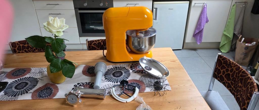 Robot pâtissier KLARSTEIN + tous les accessoires neuf, Enlèvement, Neuf, Mélangeur