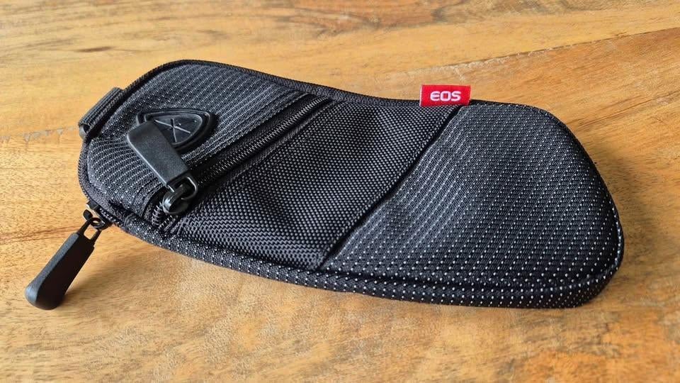 Gratuit - Pochette smartphone/accessoires Canon EOS - Neuve, TV, Hi-fi & Vidéo, Enlèvement ou Envoi, Neuf, Reflex miroir, Canon