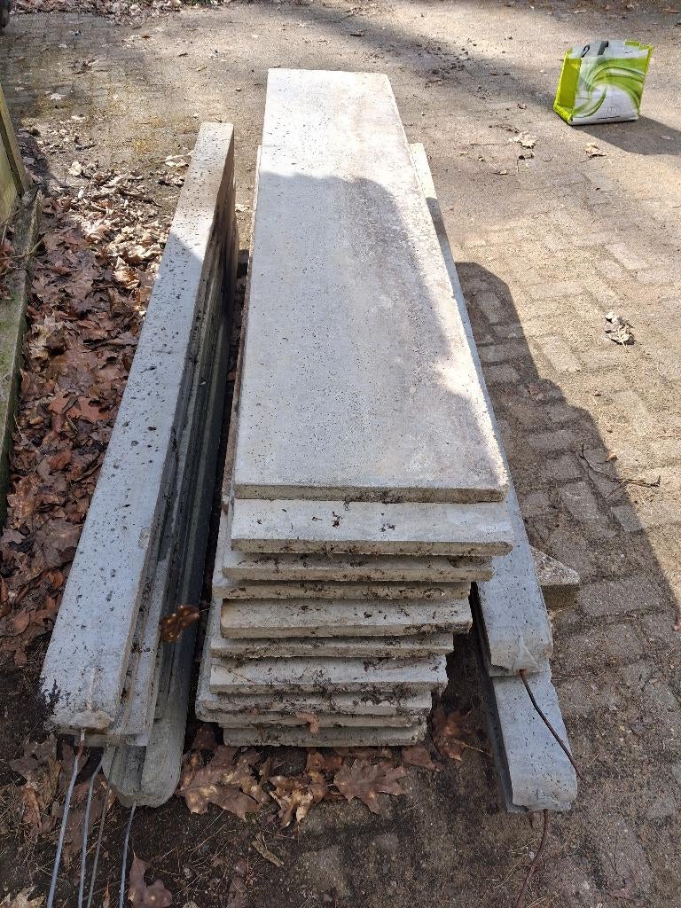 Betonnen platen en palen, Ophalen, Gebruikt, Overige materialen