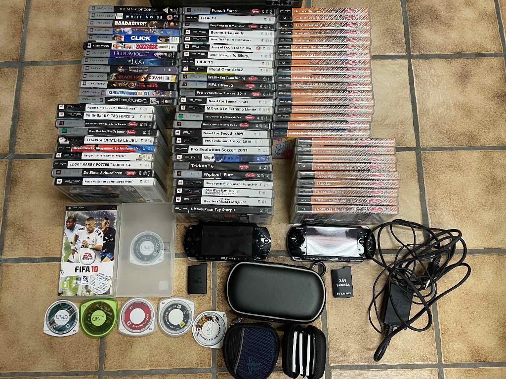 Sony PSP 1004 + 3004 + Games + UMD, Consoles de jeu & Jeux vidéo, Enlèvement ou Envoi, Utilisé, PSP, Avec jeux