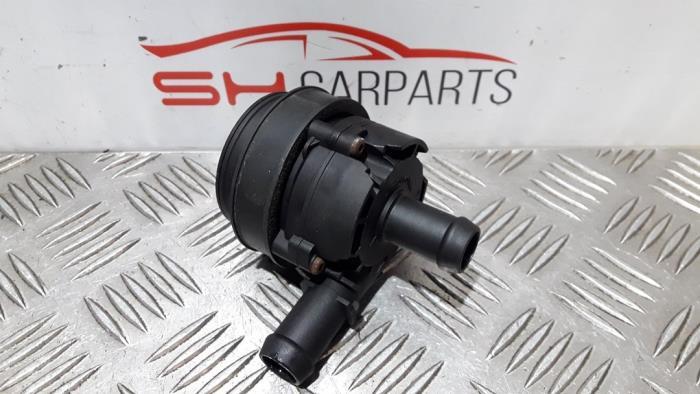 Extra waterpomp van een Mercedes A-Klasse, Gebruikt, -, Ophalen of Verzenden, -