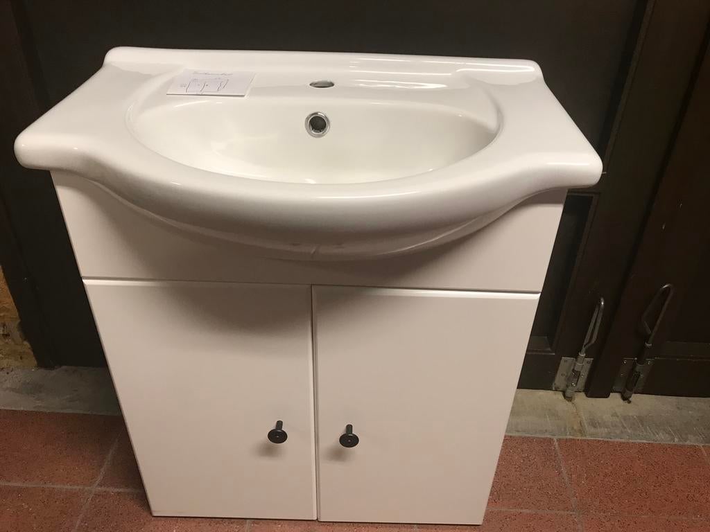 Badkamerkast met poten, Ophalen, Zo goed als nieuw