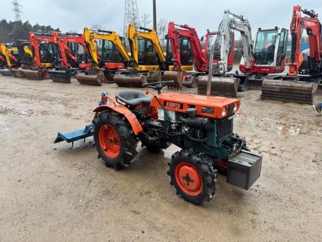 Mini-tracteur Kubota B7000, Articles professionnels, Enlèvement, Utilisé
