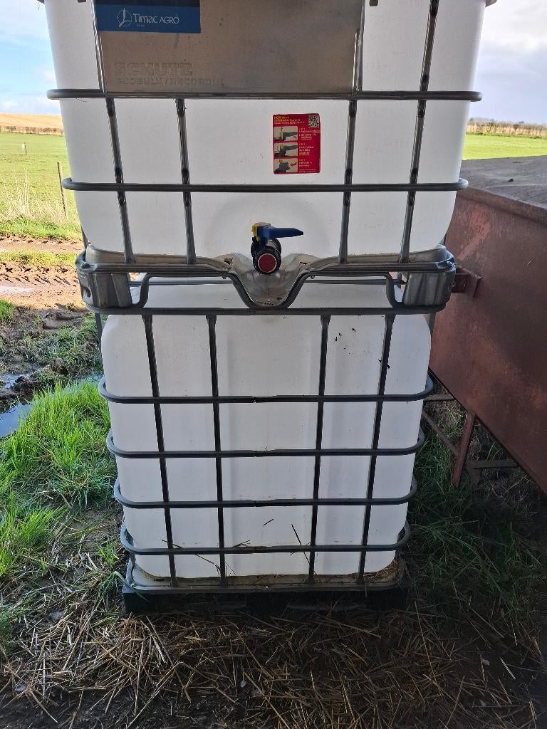 2 ibc containers 1000 liter, Tuin en Terras, Ophalen, Zo goed als nieuw, Metaal, Met kraantje