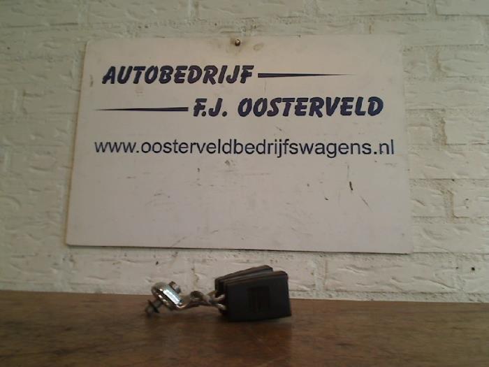 Ceinture de sécurité arrière centre d'un Volkswagen Golf, Autos : Pièces & Accessoires, Volkswagen, 3 mois de garantie, - 35
8251KS  Dronten