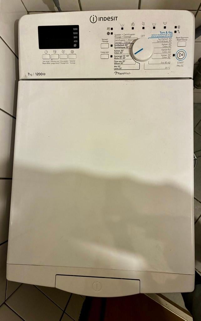Machine à laver Indesit 7kg – Petit prix – À saisir vite !, Electroménager, Lave-linge, Comme neuf, Élévateur, 6 à 8 kg, 90 à 95 cm