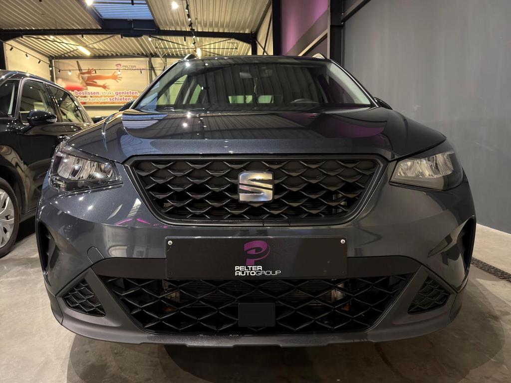 Seat Arona 1.0TSi DAB Carplay LED Alu velgen Nieuwstaat!, Auto's, Seat, 0 kg, Parkeersensor, 95 pk, Bedrijf