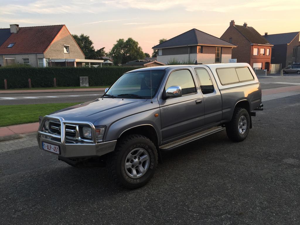 Wij kopen alle modellen **HILUX** Oud-Jong (ook met schade), Auto's, Bedrijf, Te koop, Hilux