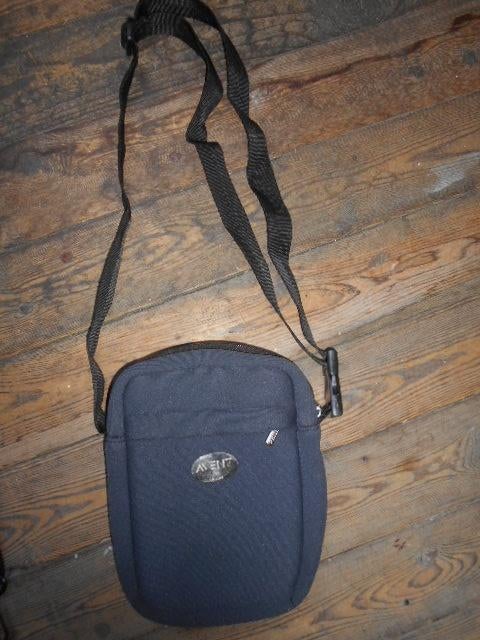 Schoudertasje Thinsulate, Ophalen of Verzenden, Zo goed als nieuw, Grijs