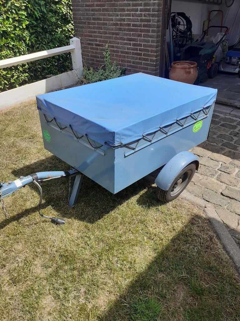 Kleine aanhangwagen, Enlèvement, Utilisé