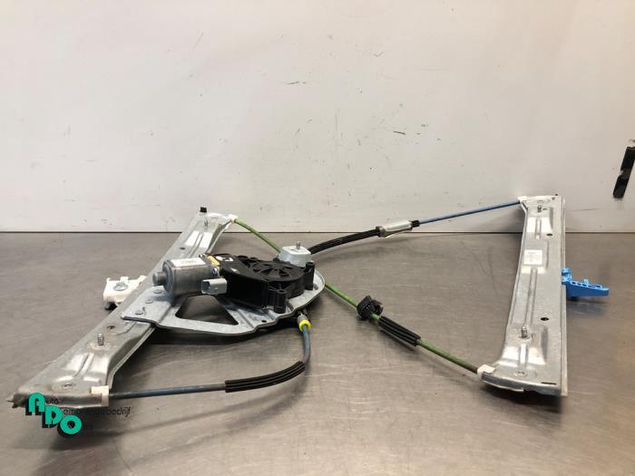 Ruitmechaniek 2Deurs rechts-voor van een Peugeot 208 (208 12, Auto-onderdelen, Ruiten en Toebehoren, Peugeot, Gebruikt, 3 maanden garantie