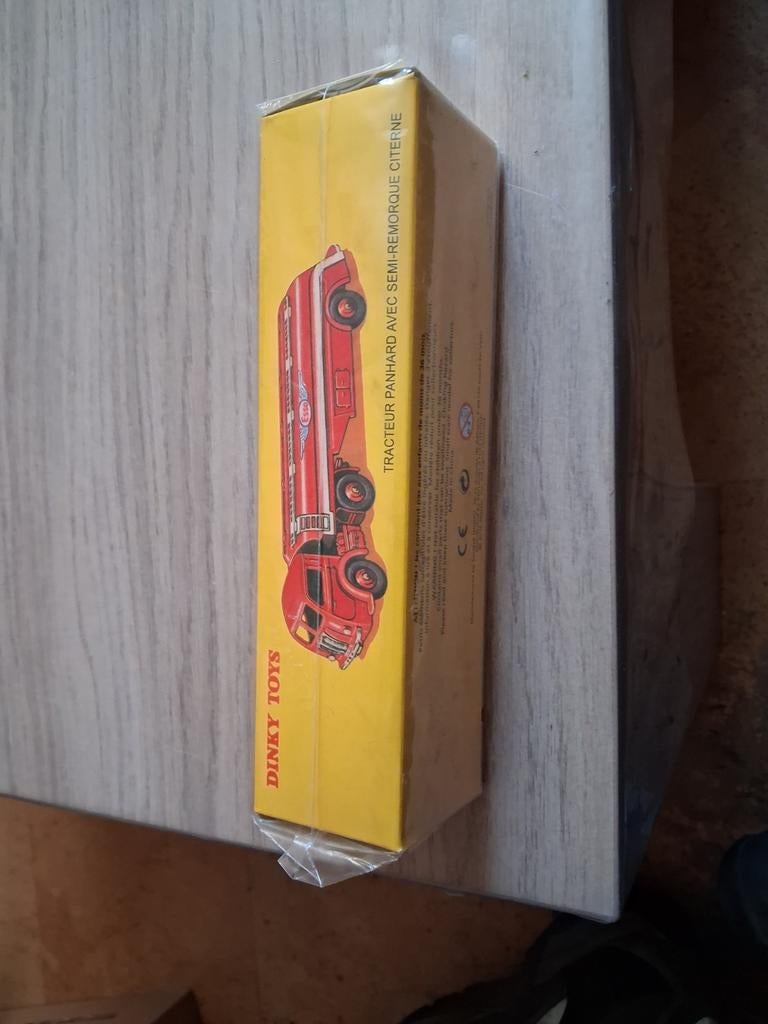 Camion-citerne Esso Dinky Toys, Hobby & Loisirs créatifs, Enlèvement ou Envoi, Dinky Toys