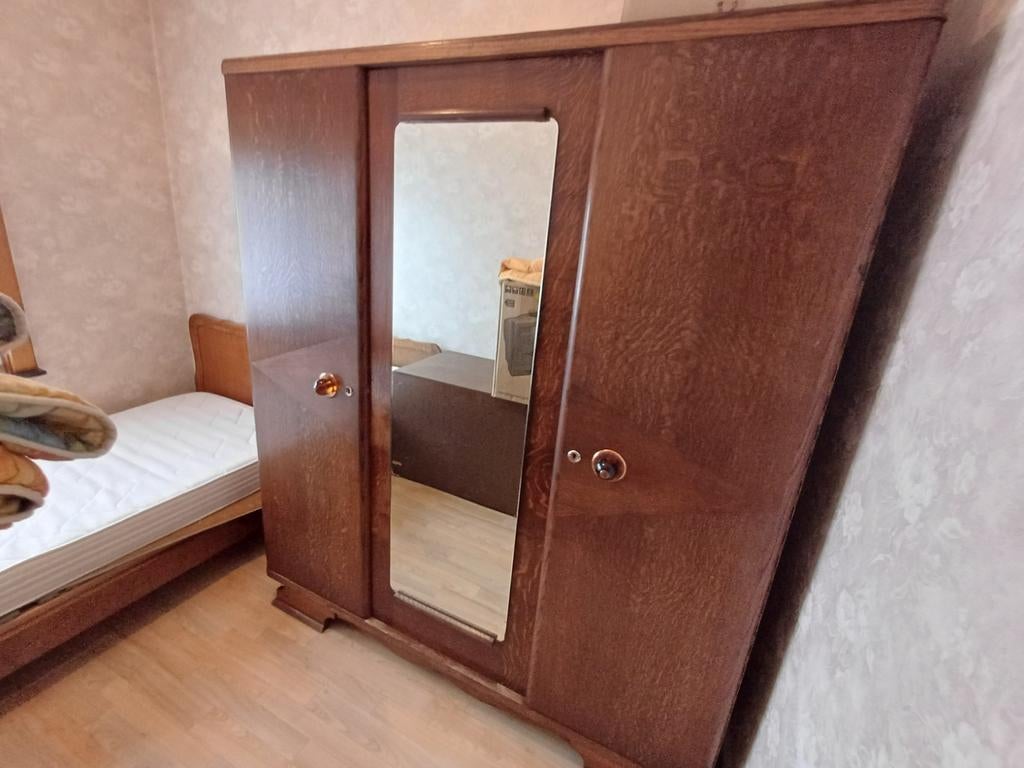 Vintage kleerkast, Ophalen