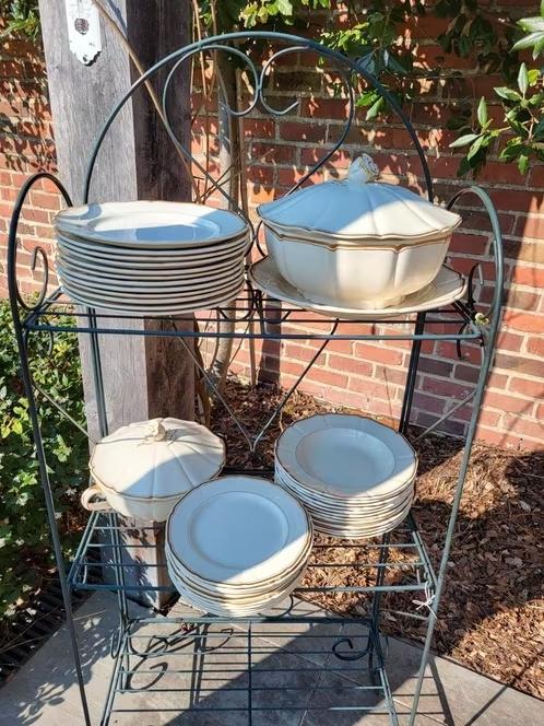 Belle vaisselle ancienne Boch de 40 pièces — 12 personnes, Antiquités & Art, Enlèvement