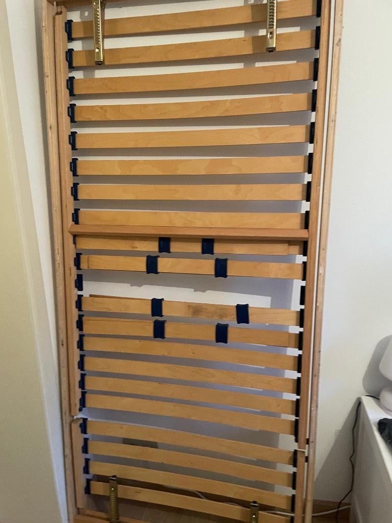 Lit pour enfant 90x200 cm, 85 à 100 cm, Sommier à lattes, Enlèvement, 180 cm ou plus