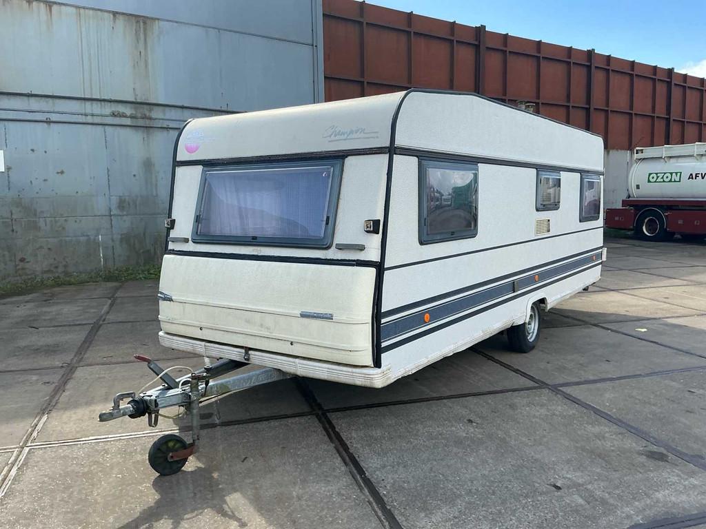 Burstner Champion Caravan, Caravans en Kamperen, Bedrijf, 1000 - 1250 kg, Bürstner
