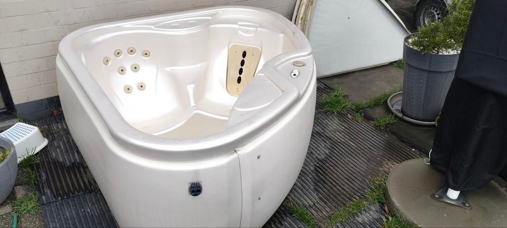 Jacuzzi 2 personen, met verlichting, aansluiting stopcontact, Enlèvement