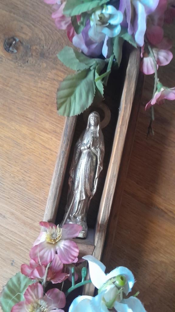 Schietpoel met mariabeeld met zijde bloemen, Verzamelen, Ophalen