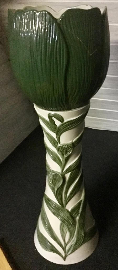 Antieke Piedestal, Enlèvement