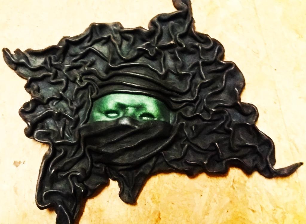 Décoration murale - Masque en cuir, Antiquités & Art, Envoi