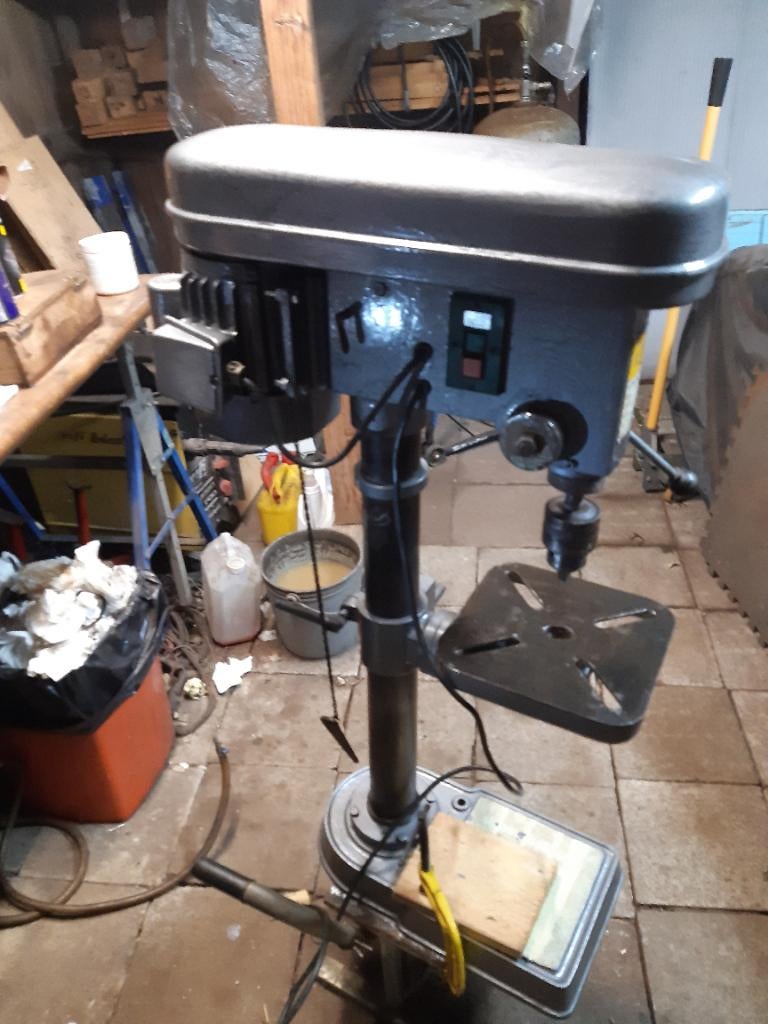 Perceuse Huvema 220 V, Bricolage & Construction, Outillage | Foreuses, Enlèvement, Utilisé, Foreuse sur colonne, Mécanisme de percussion