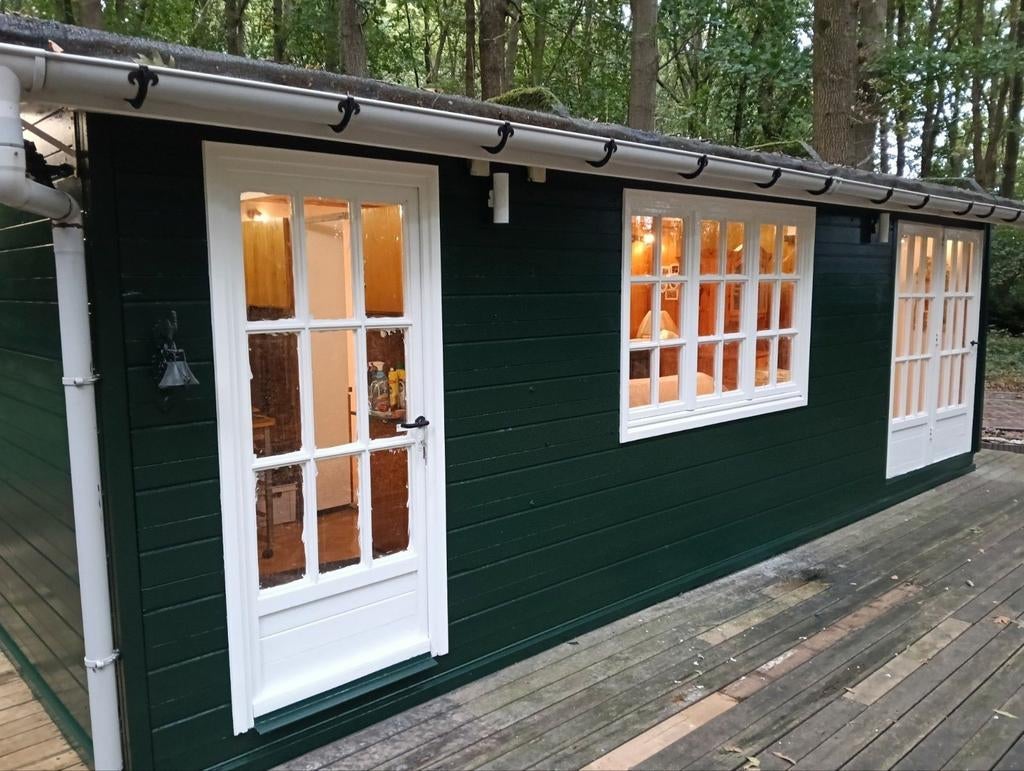 Dit prachtig zomerhuis met groot bos binnenkort te koop !