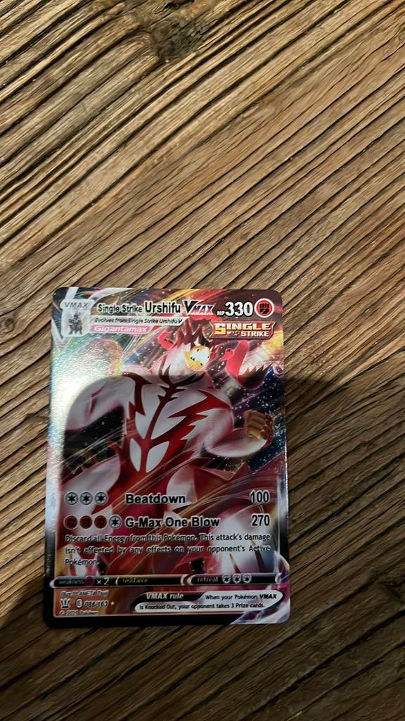 Pokémonkaart (single strike urfishu Vmax), Ophalen of Verzenden, Zo goed als nieuw