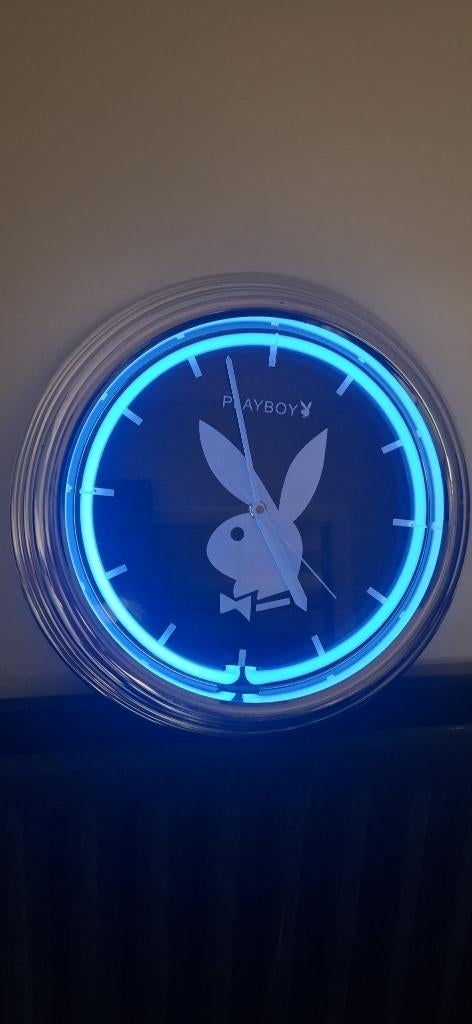 Playboy neon klok, Huis en Inrichting, Woonaccessoires | Klokken, Gebruikt, Wandklok, Ophalen of Verzenden