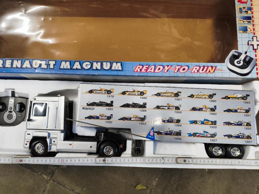 RC truck F1 Renault magnum, Ophalen, Gebruikt, Afstandsbediening
