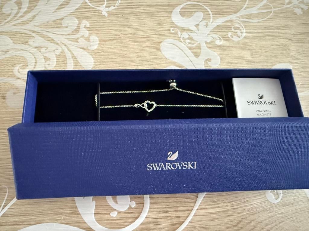 Bracelet Swarovski, Enlèvement ou Envoi, Comme neuf