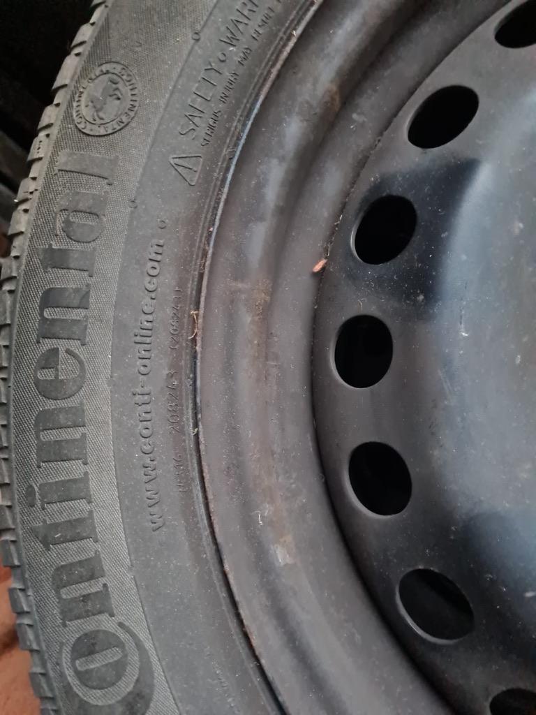 4 pneus d'hiver CONTINENTAL sur jante + couvre-roues, Neuf, Pneus et Jantes, 16 pouces, Véhicule de tourisme