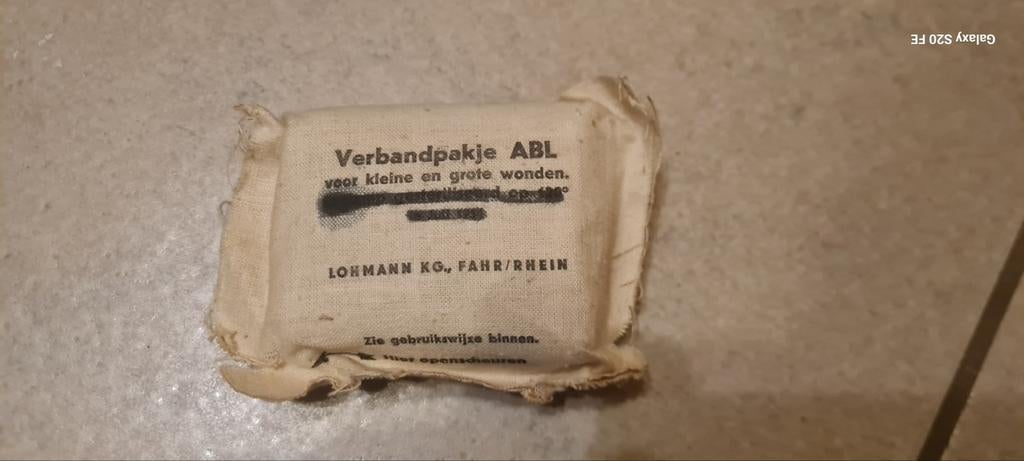 Trousse de premiers secours ABL, Collections, Objets militaires | Général, Envoi