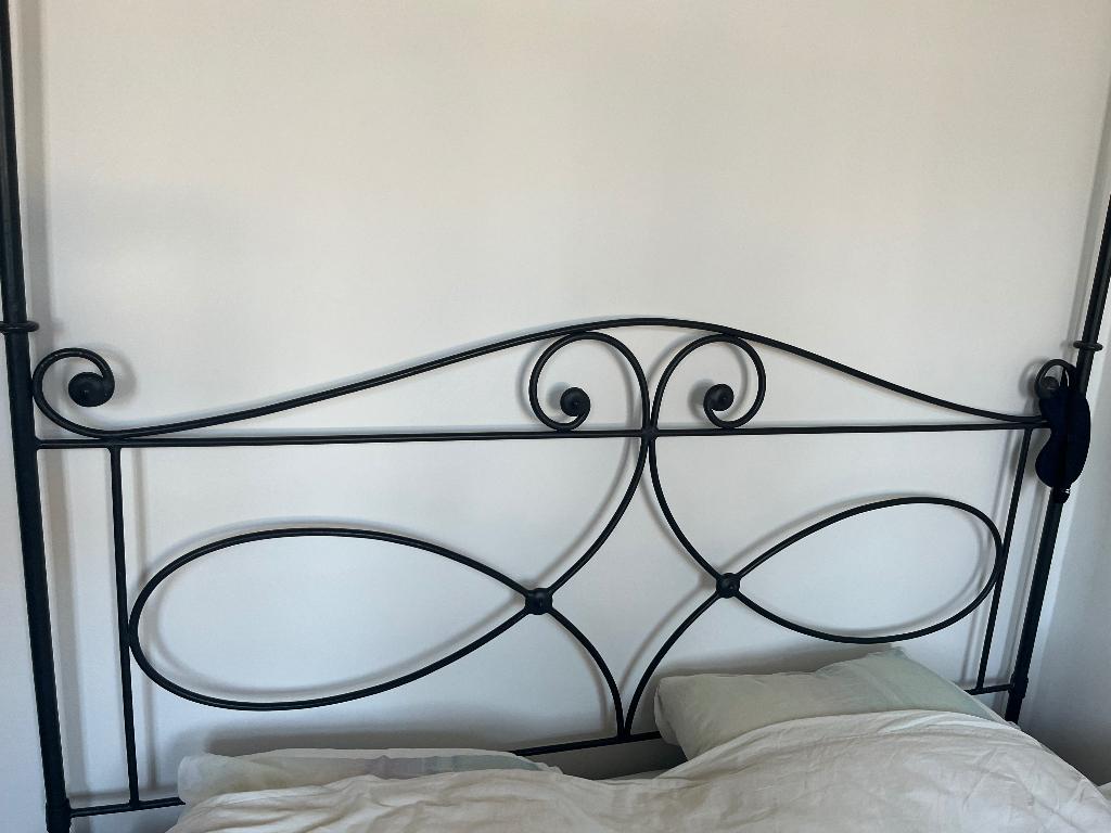 Gietijzeren hemel bed zwart antiek, Huis en Inrichting, Slaapkamer | Bedden, Zo goed als nieuw, Tweepersoons, 180 cm, 200 cm, Metaal