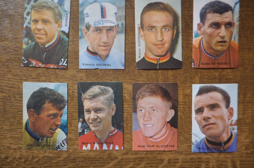 VICTORIA 8 PRENTJES WIELRENNERS, Enlèvement ou Envoi, Utilisé, Plusieurs images