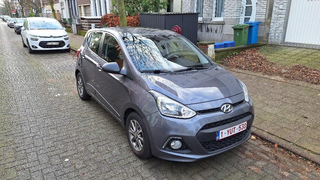 Hyundai i10 essence, Achat, 998 cm³, 5 portes, 5 places