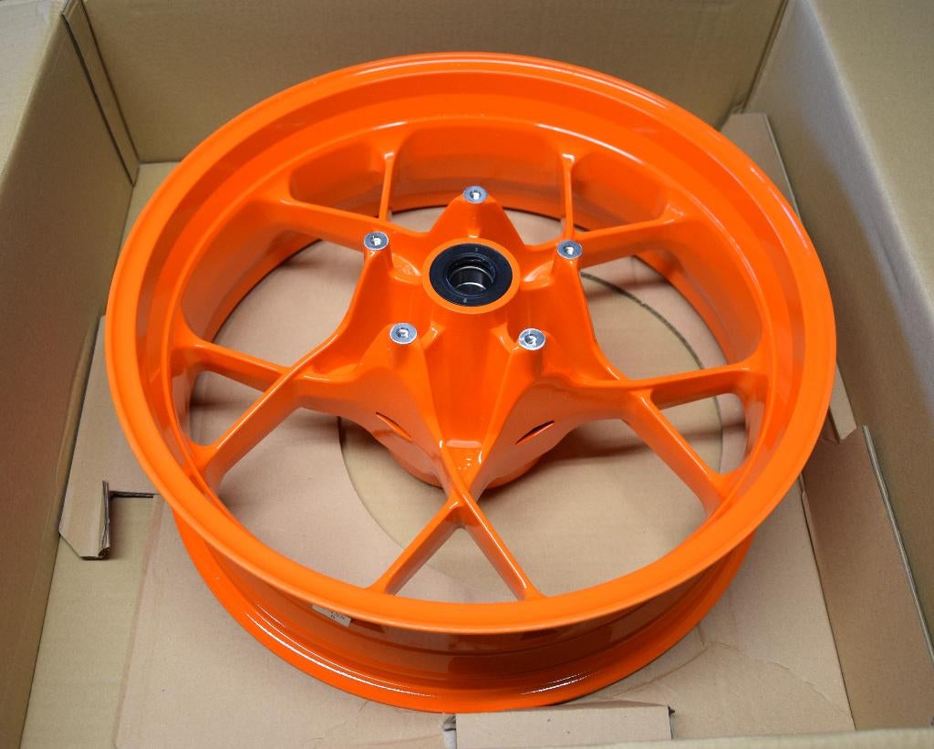 KTM achterwiel 5.5x17", Ophalen, Nieuw