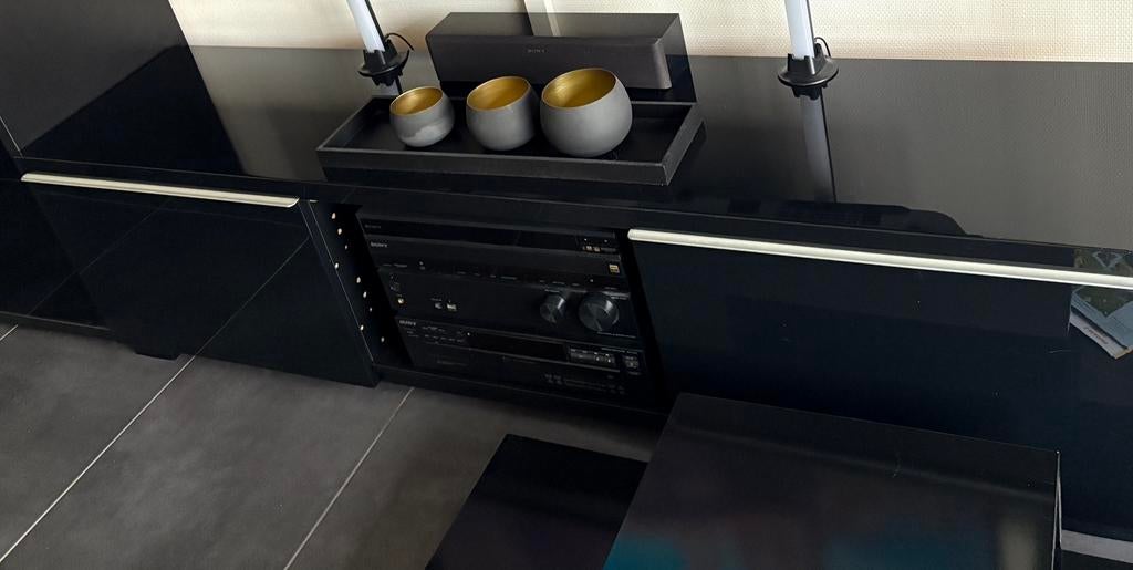 tv kast in hoogglans zwart Ikea, Ophalen, Gebruikt