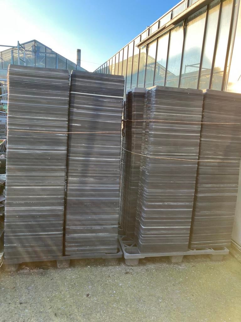+-1400stuks Mara Trays 12-gaats art:1211 potmaat 10 - 10,5cm, Tuin en Terras, Ophalen, Gebruikt, Kunststof, Minder dan 25 cm