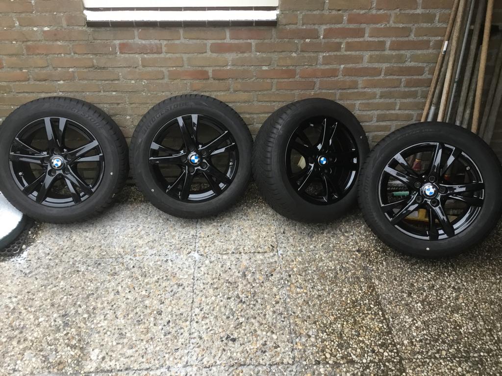 Bmw 1 en 2 Serie  F40 -F44, winterbanden, nieuwstaat., Auto-onderdelen, Banden en Velgen, Banden en Velgen, Winterbanden, 16 inch