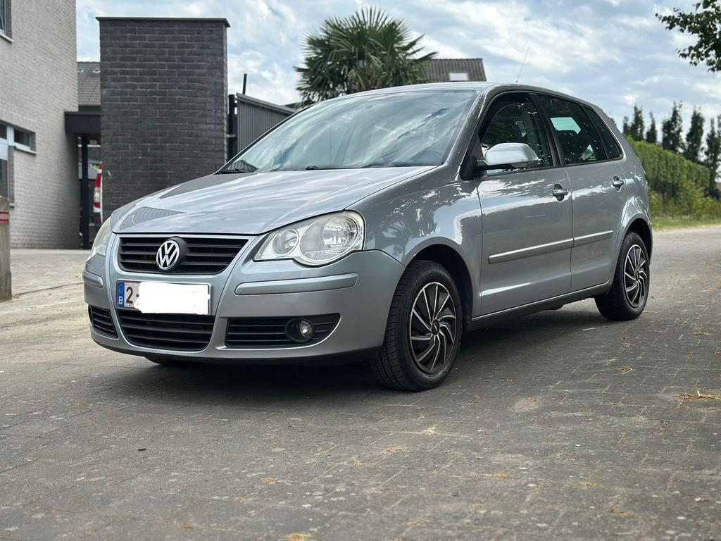 VW POLO 1.6 ESSENCE / AIRCO / 2008 / 77 PK / 105 CH !, Autos, Volkswagen, Argent ou Gris, Achat, Boîte manuelle, Entretenue par le concessionnaire