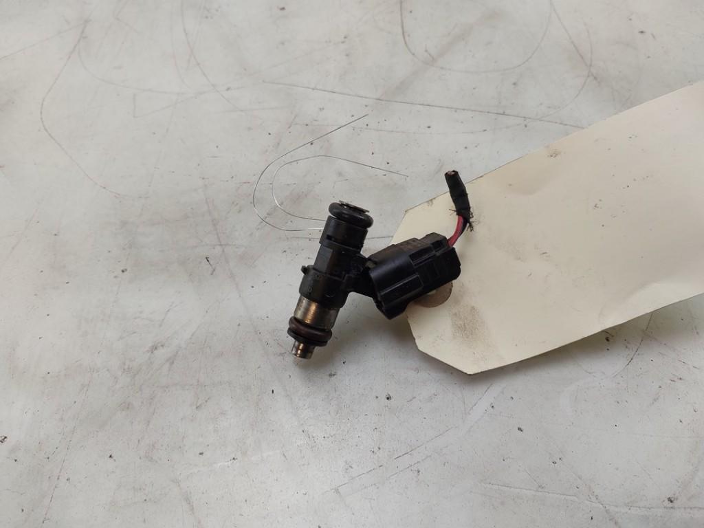 INJECTEUR Volkswagen Up! (121) (|04C906031D|), Autos : Pièces & Accessoires, Robert Bosch AG, Volkswagen, Utilisé, Robert-Bosch-Allee 1
74232  Abstatt, DE